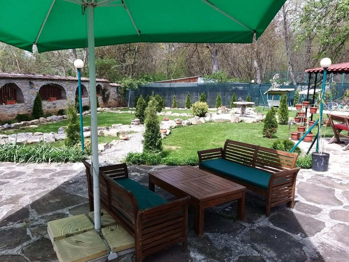 Къща За Гости "Там Край Реката " Slivek Exterior foto
